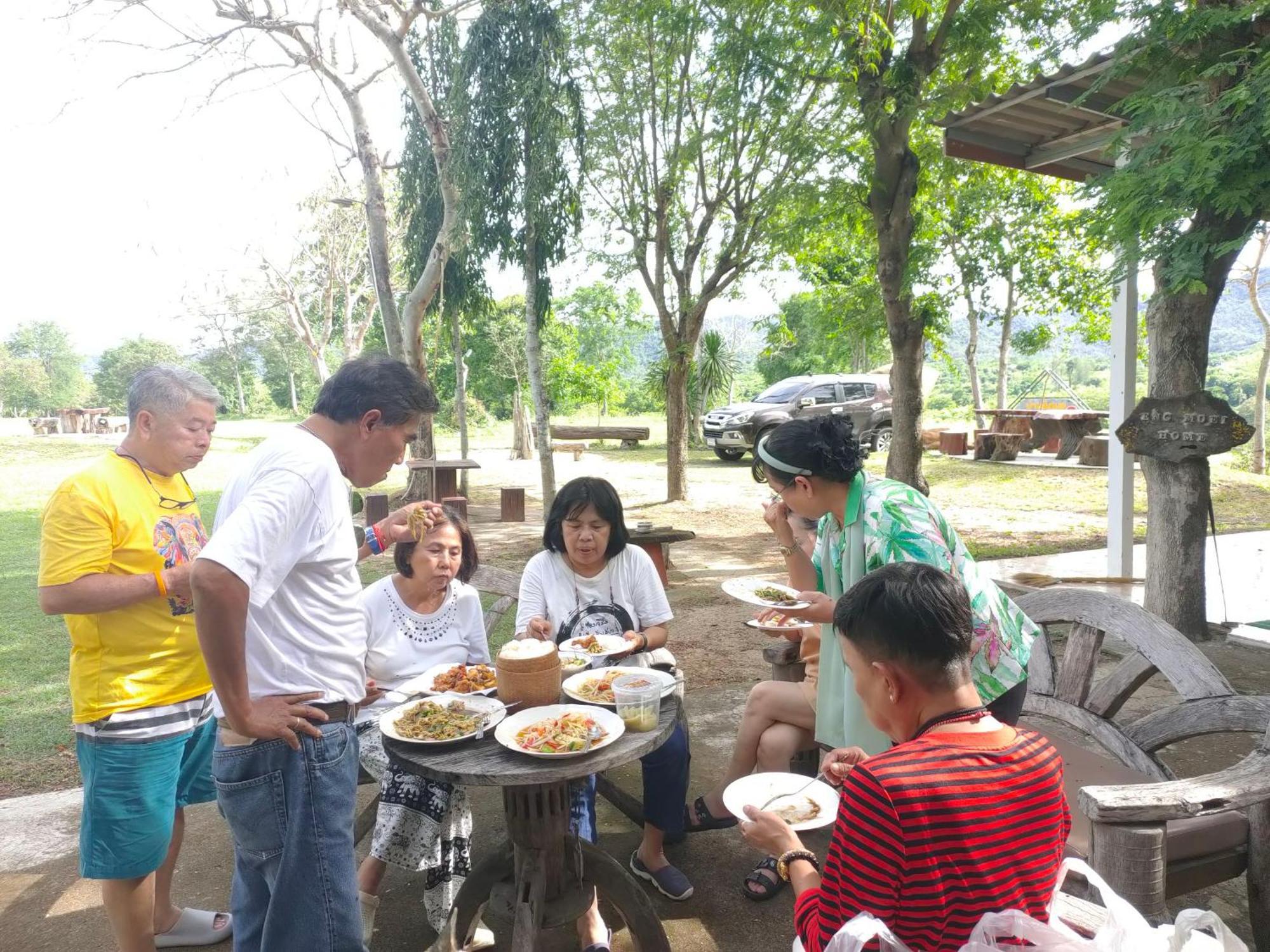 บ้านอิงเมยแคมป์ แก่งกระจาน Ban Phu Bon Exterior foto